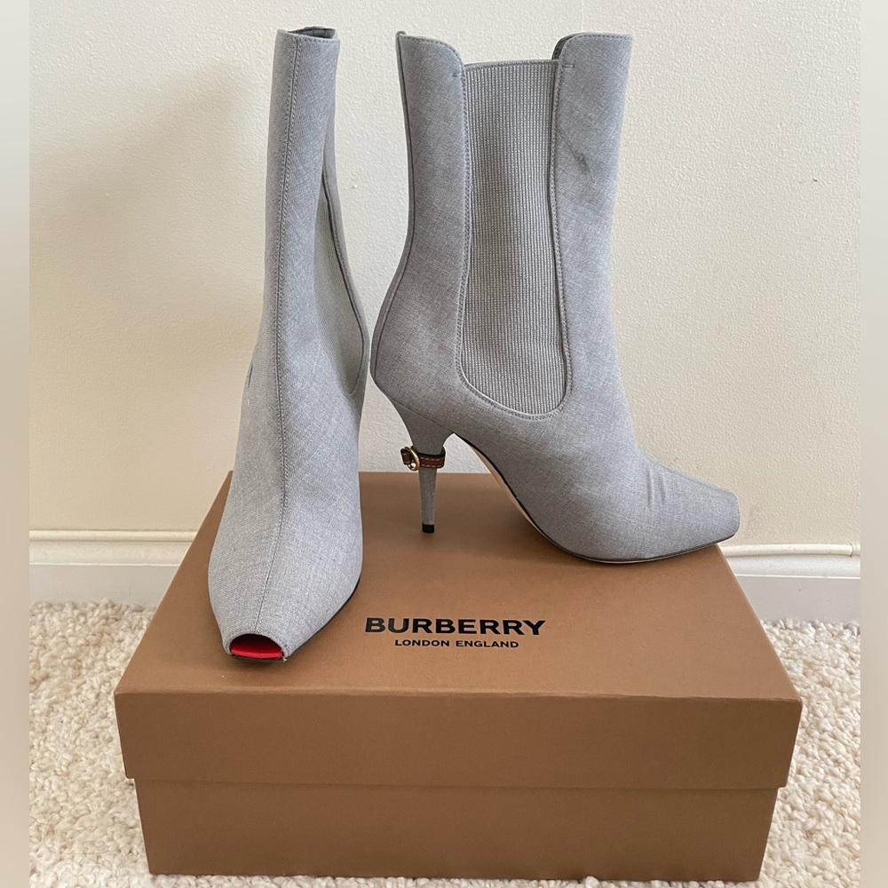 Burberry grey Botties